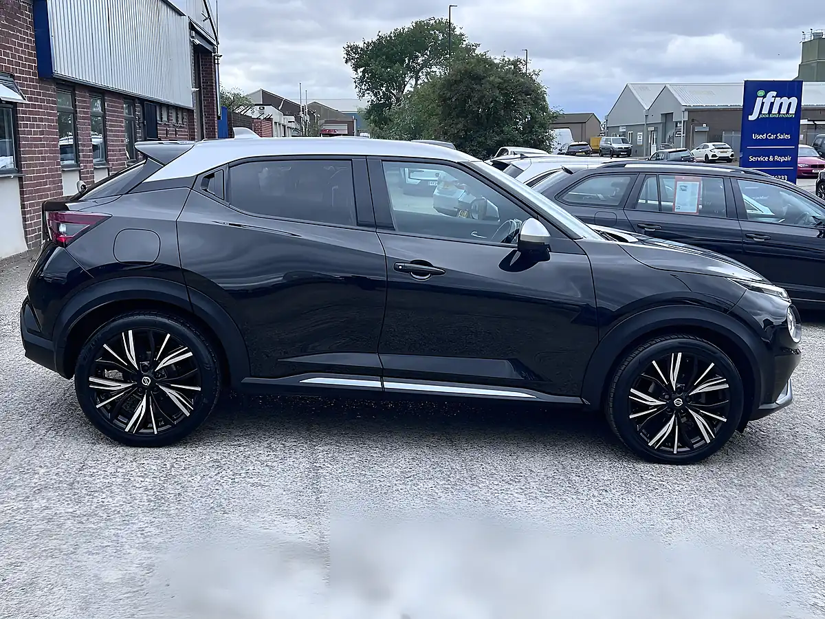 Used 2021 Nissan Juke Tekna+ Pearl Black Met - Interior and Exterior details 5