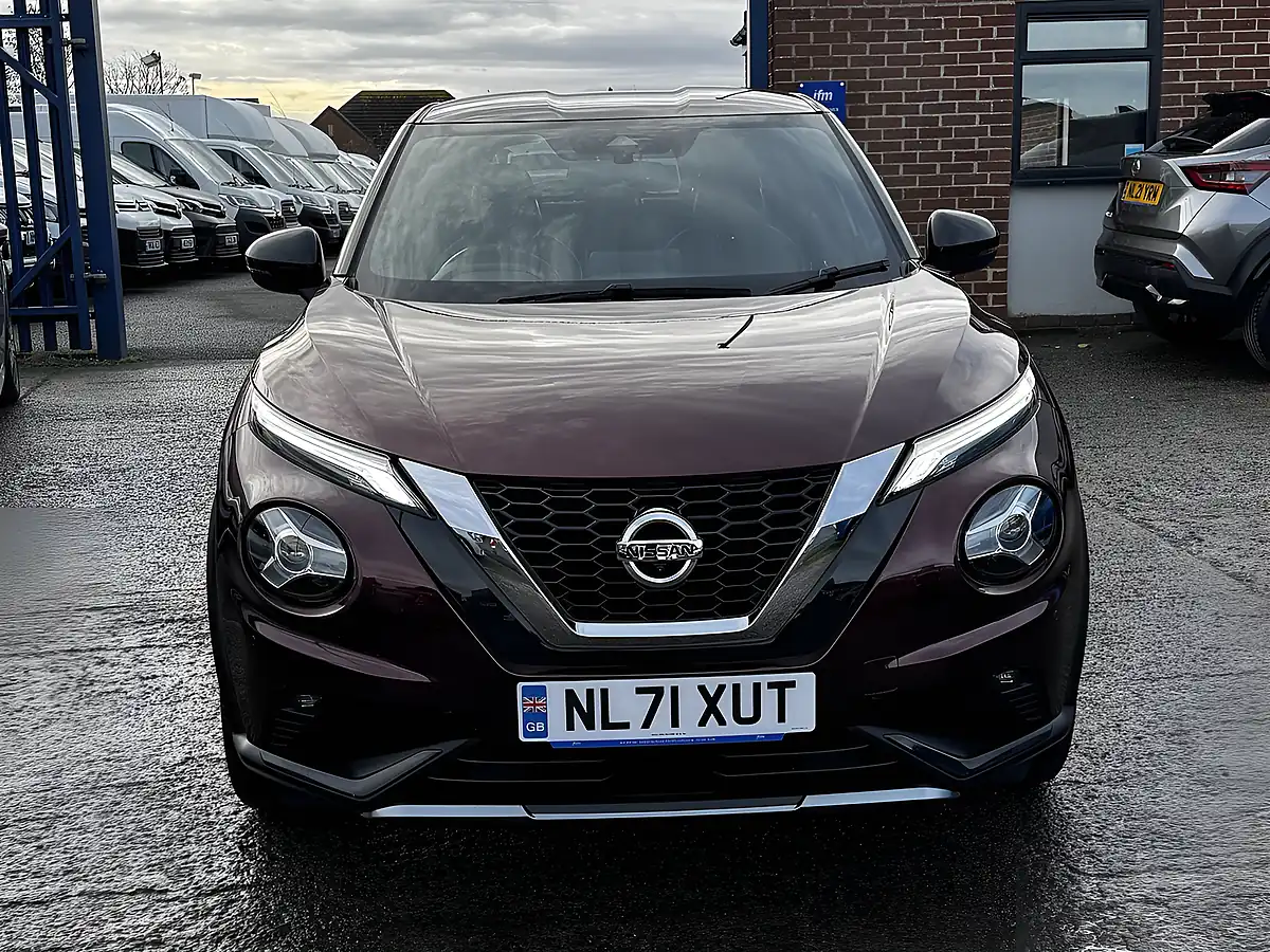 Used 2021 Nissan Juke Tekna+ Red Metallic - Interior and Exterior details 17