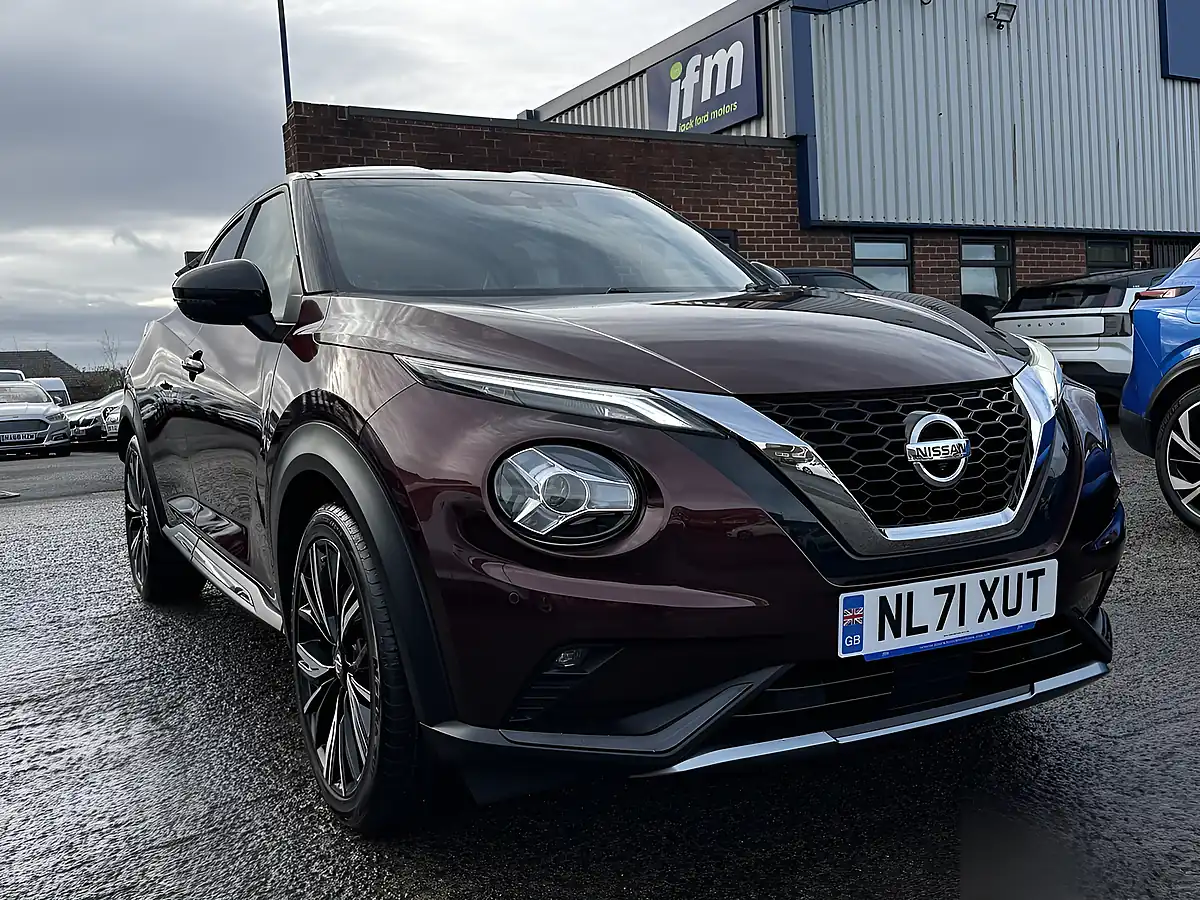 Used 2021 Nissan Juke Tekna+ Red Metallic - Interior and Exterior details 18