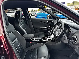 Used 2021 Nissan Juke Tekna+ Red Metallic - Interior and Exterior details 2