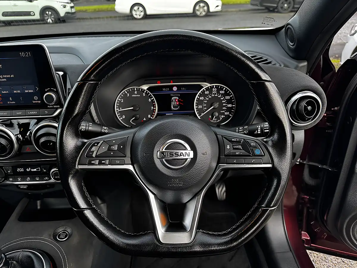 Used 2021 Nissan Juke Tekna+ Red Metallic - Interior and Exterior details 5