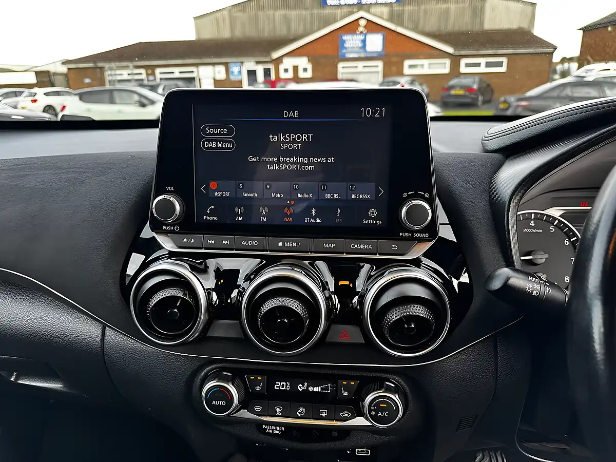 Used 2021 Nissan Juke Tekna+ Red Metallic - Interior and Exterior details 8