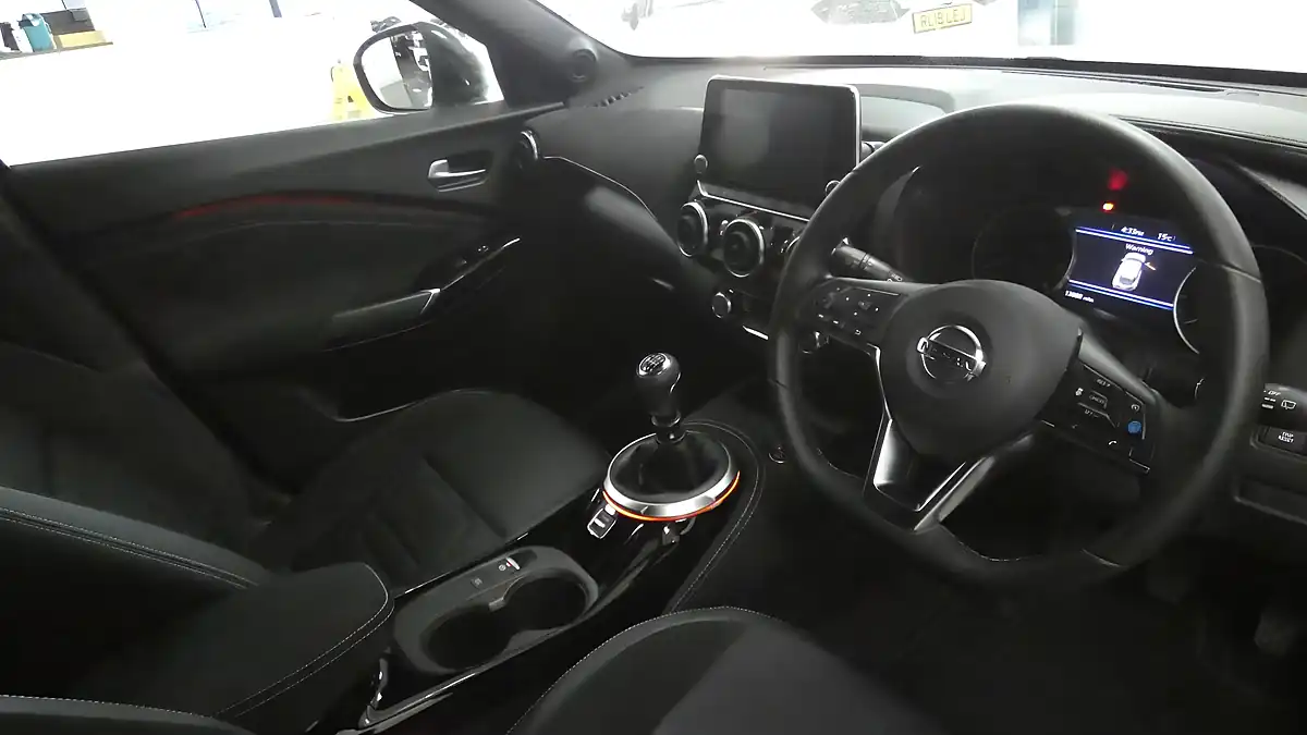 Used 2021 Nissan Juke Tekna+ White - Interior and Exterior details 4