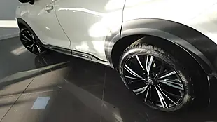 Used 2021 Nissan Juke Tekna+ White - Interior and Exterior details 8