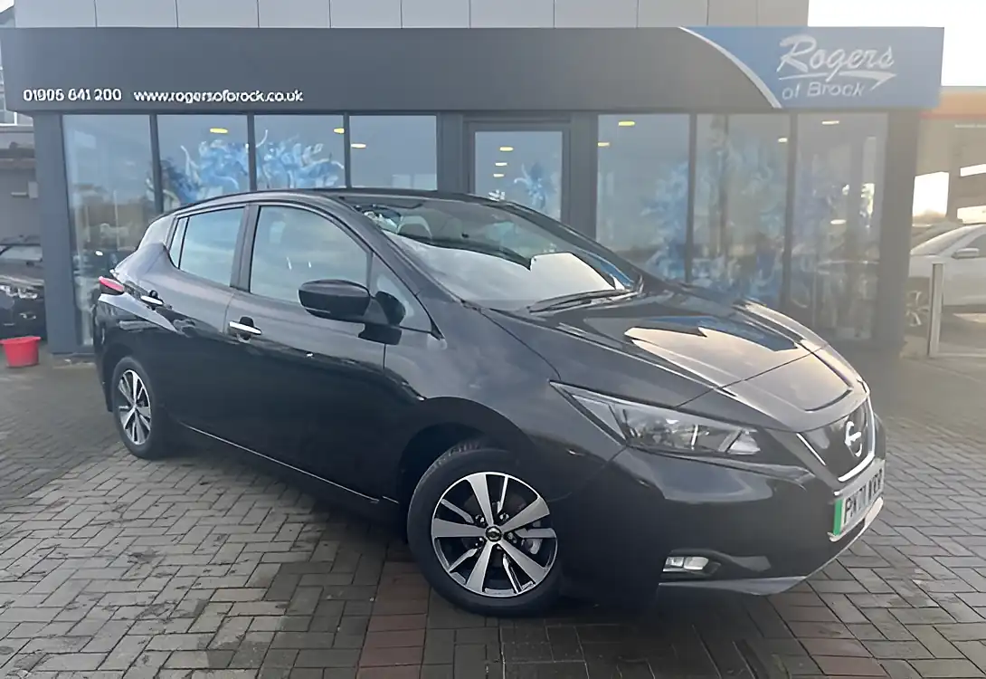 Used 2021 Nissan Leaf Acenta Black - Front View