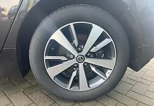 Used 2021 Nissan Leaf Acenta Black - Interior and Exterior details 12