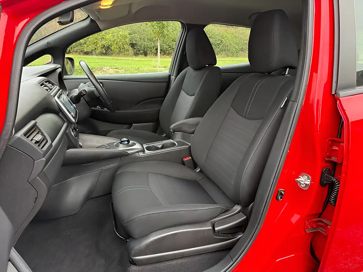 Used 2021 Nissan Leaf Acenta Flame Red - Interior and Exterior details 10