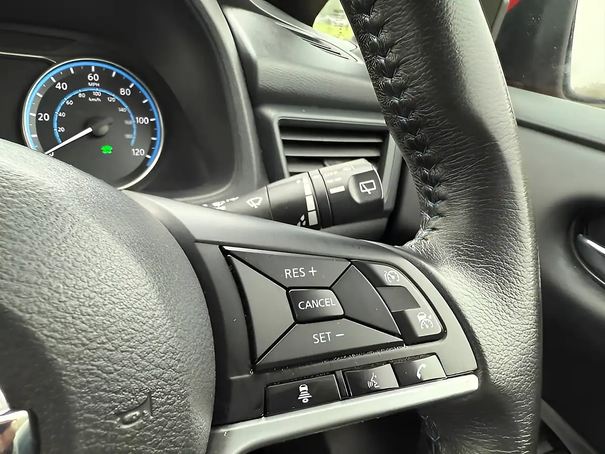 Used 2021 Nissan Leaf Acenta Flame Red - Interior and Exterior details 16