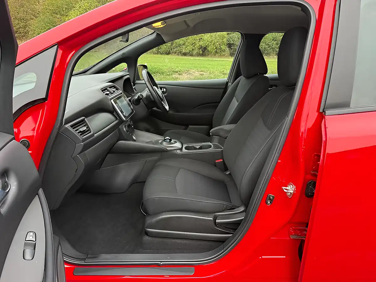 Used 2021 Nissan Leaf Acenta Flame Red - Interior and Exterior details 8
