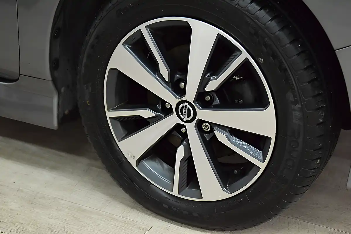 Used 2021 Nissan Leaf Acenta Grey - Interior and Exterior details 7