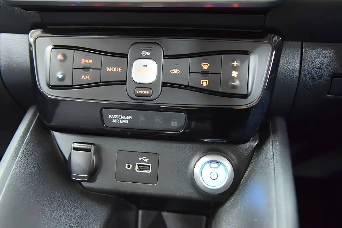 Used 2021 Nissan Leaf Acenta Red - Interior and Exterior details 17