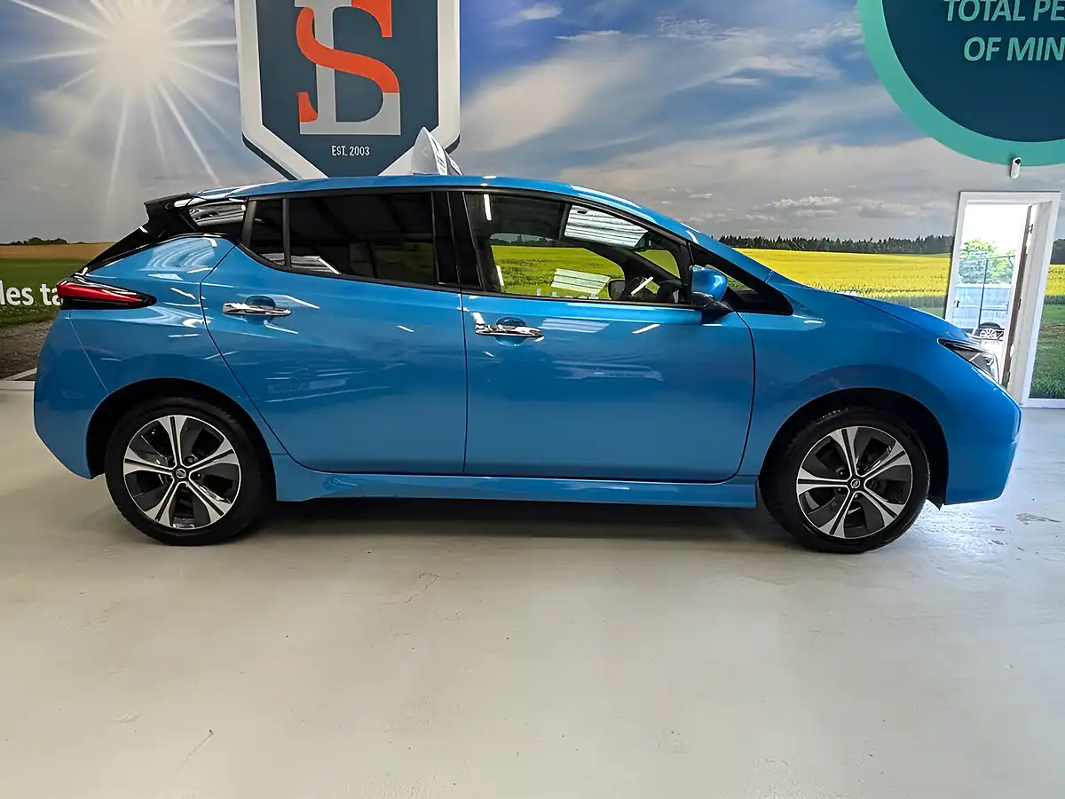 Used 2021 Nissan Leaf N-Connecta Blue - Interior and Exterior details 4