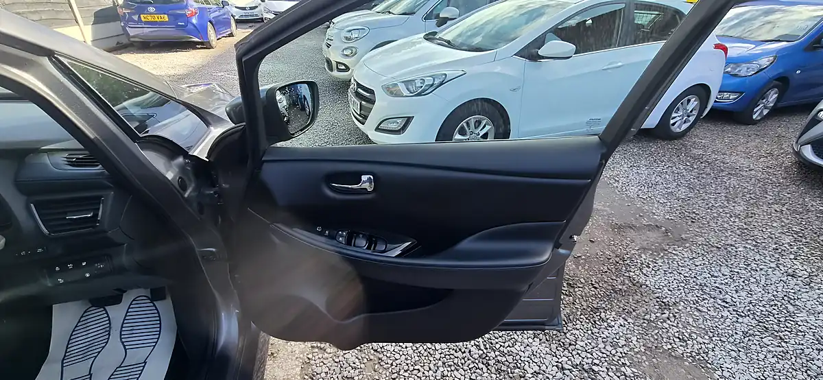 Used 2021 Nissan Leaf N-Connecta Grey - Interior and Exterior details 10