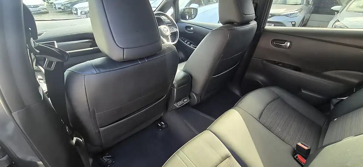 Used 2021 Nissan Leaf N-Connecta Grey - Interior and Exterior details 17