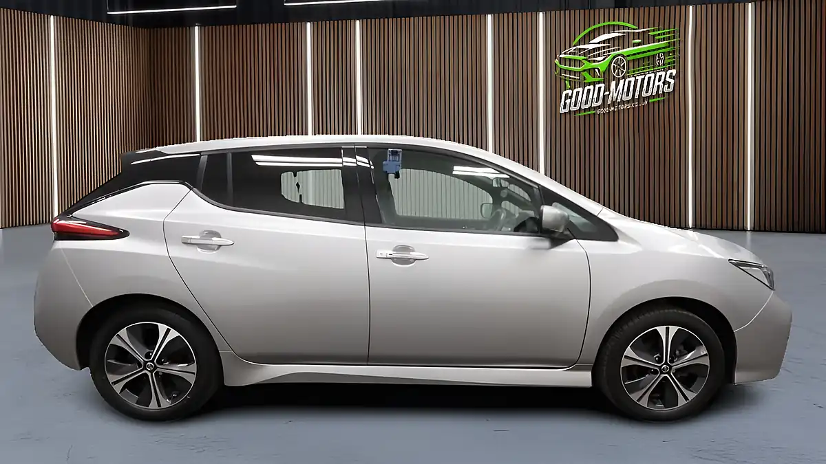 Used 2021 Nissan Leaf N-Connecta Silver - Interior and Exterior details 6