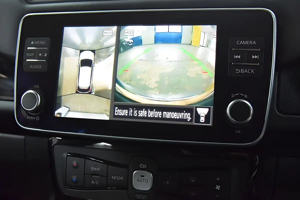 Used 2021 Nissan Leaf Tekna Black - Interior and Exterior details 12