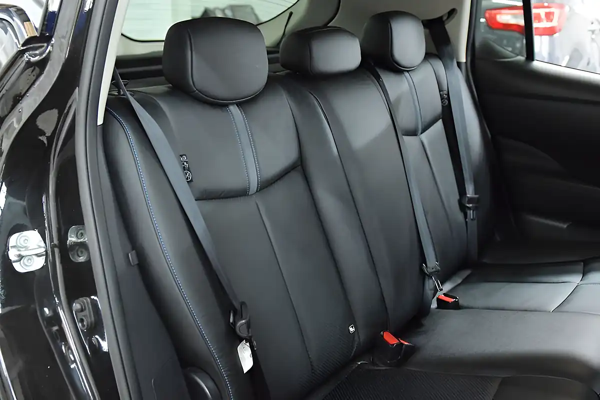 Used 2021 Nissan Leaf Tekna Black - Interior and Exterior details 14