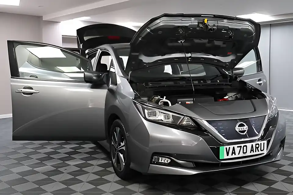 Used 2021 Nissan Leaf Tekna Grey - Interior and Exterior details 10