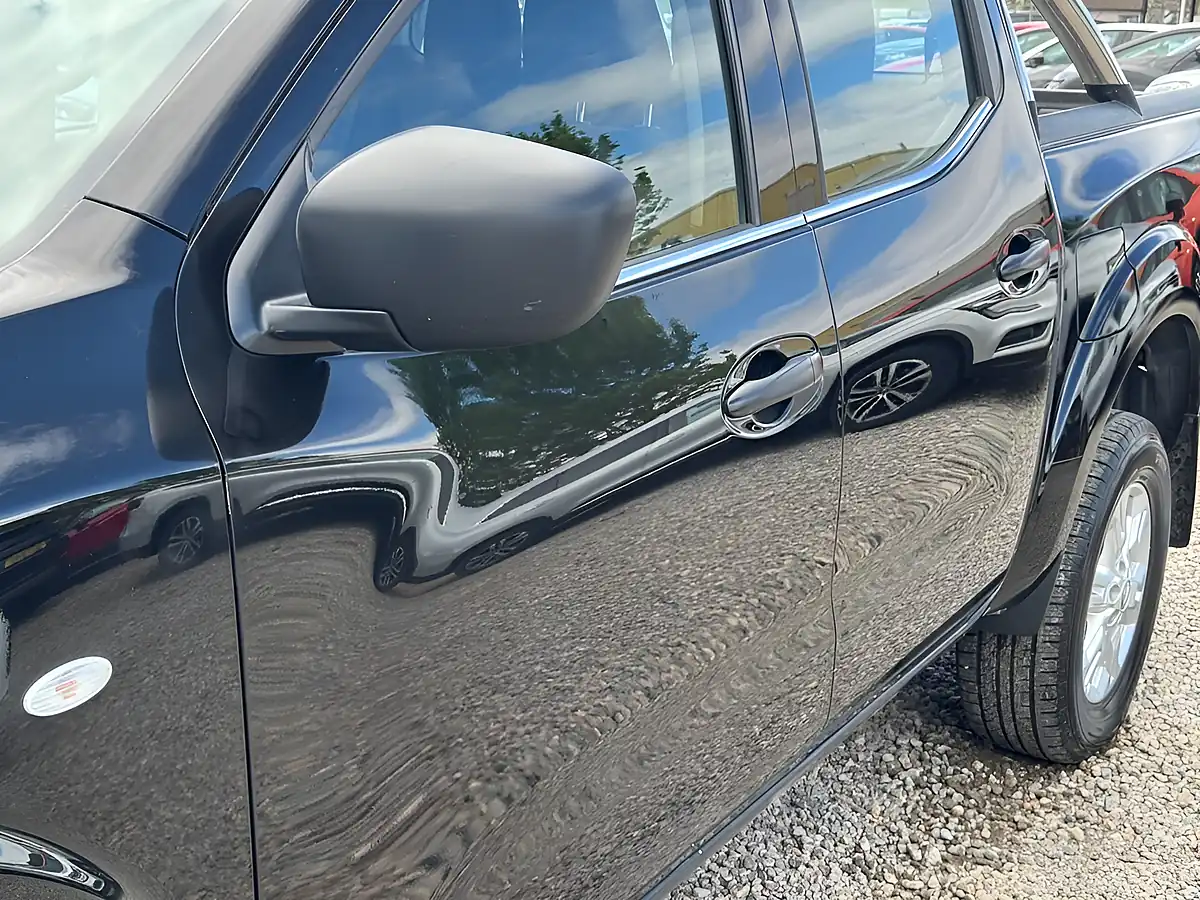 Used 2021 Nissan Navara Acenta Black - Interior and Exterior details 11