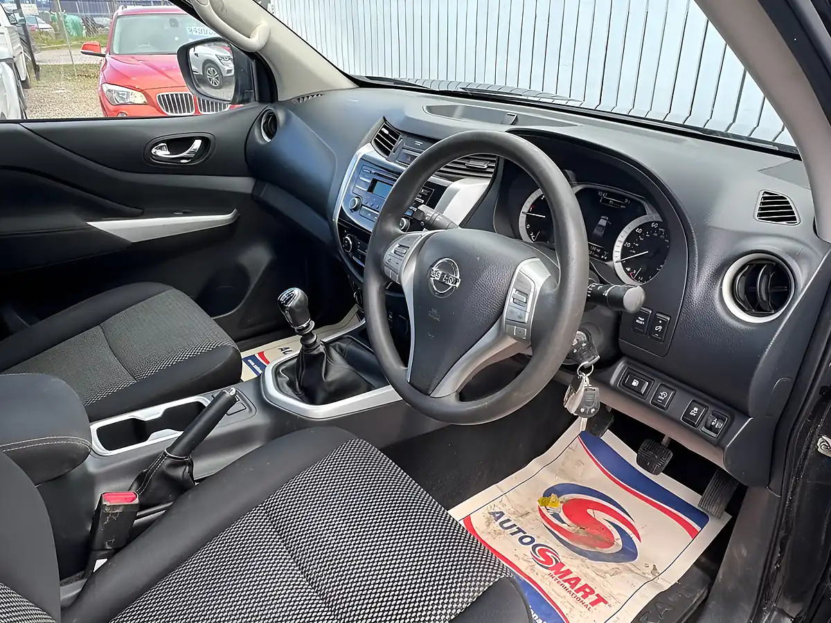 Used 2021 Nissan Navara Acenta Black - Interior and Exterior details 16