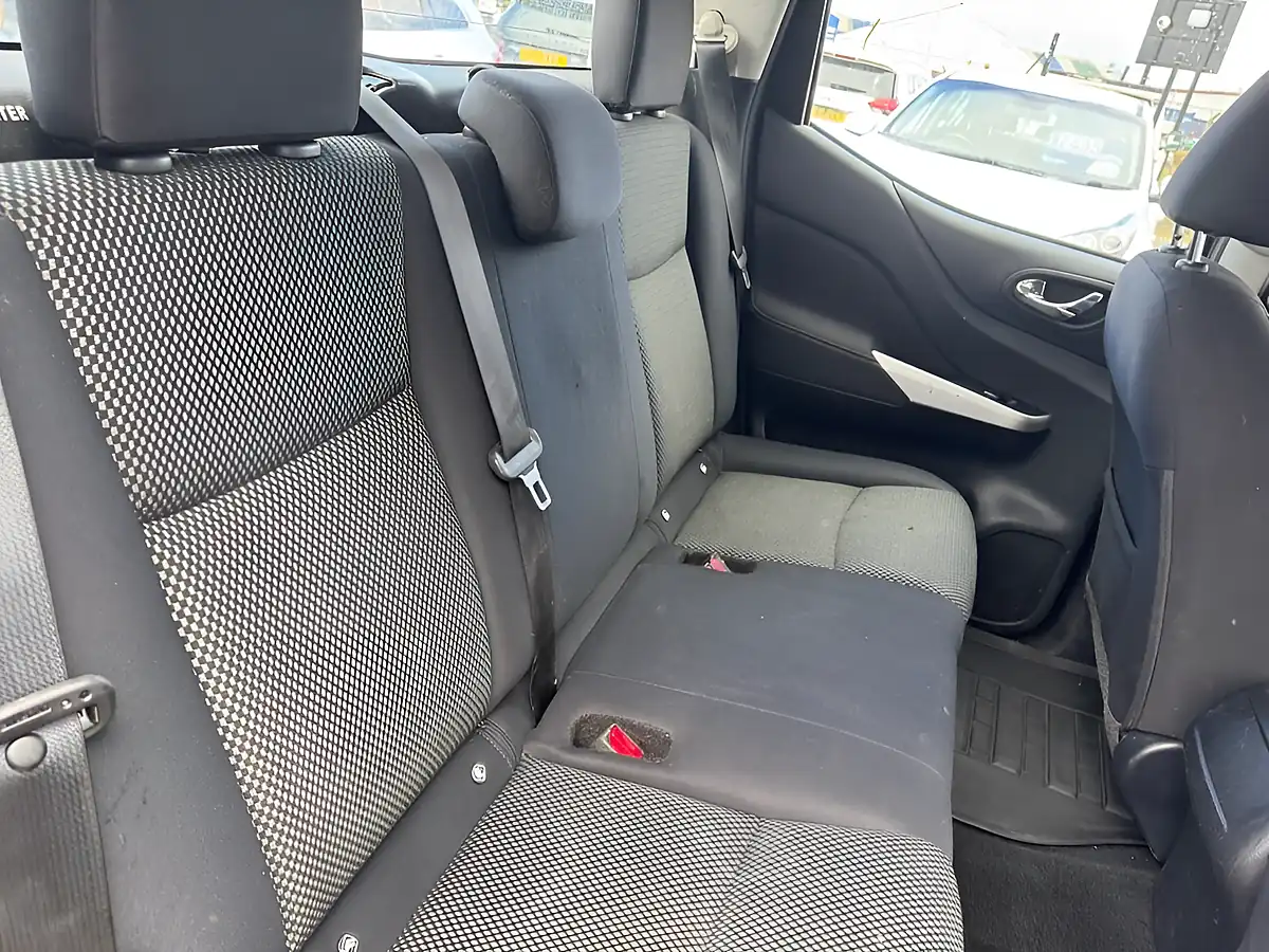 Used 2021 Nissan Navara Acenta Black - Interior and Exterior details 19