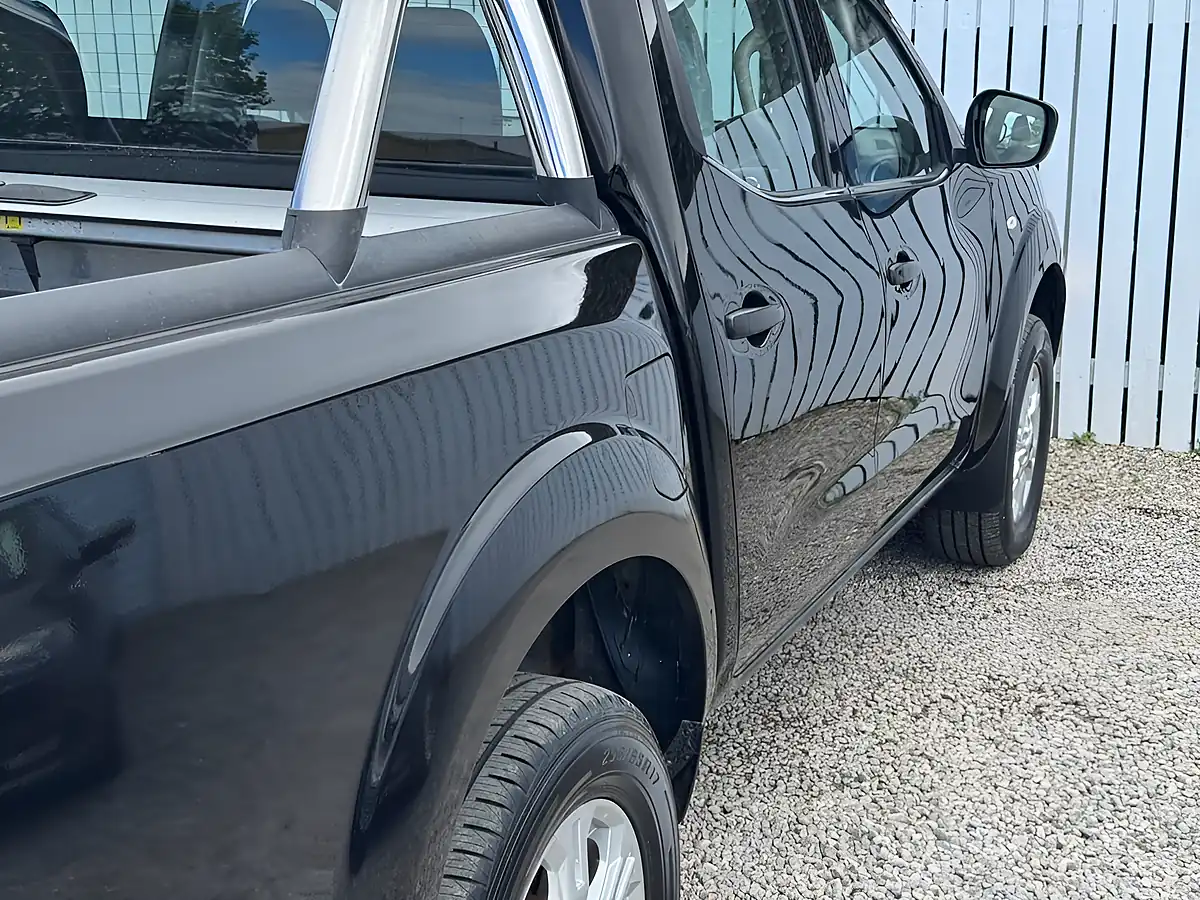 Used 2021 Nissan Navara Acenta Black - Interior and Exterior details 8