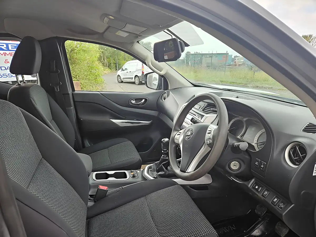 Used 2021 Nissan Navara Acenta Grey - Interior and Exterior details 12