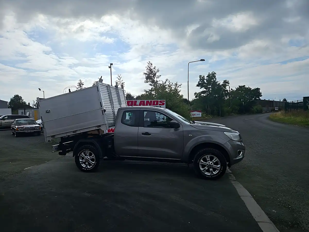 Used 2021 Nissan Navara Acenta Grey - Interior and Exterior details 2