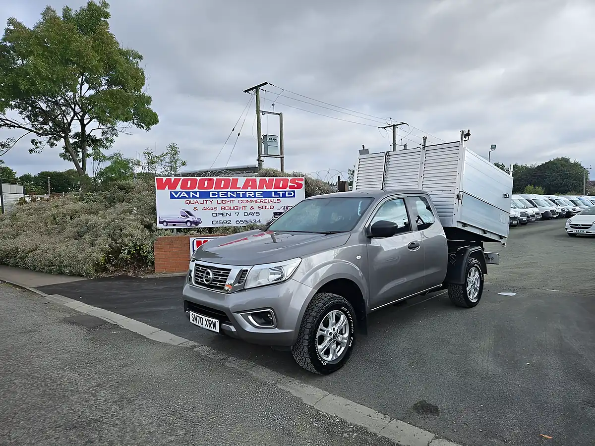 Used 2021 Nissan Navara Acenta Grey - Interior and Exterior details 4