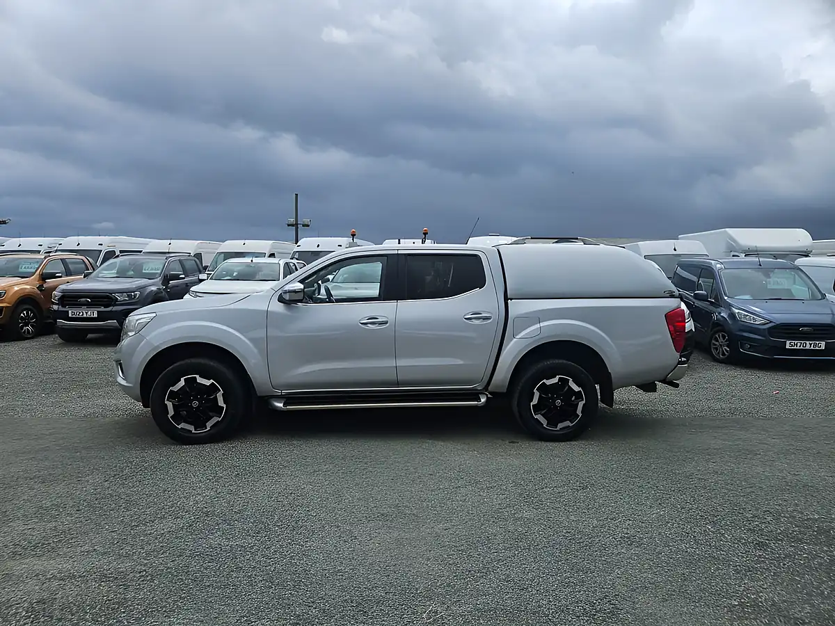Used 2021 Nissan Navara N-Connecta Silver - Interior and Exterior details 5