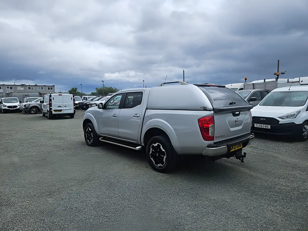 Used 2021 Nissan Navara N-Connecta Silver - Interior and Exterior details 6