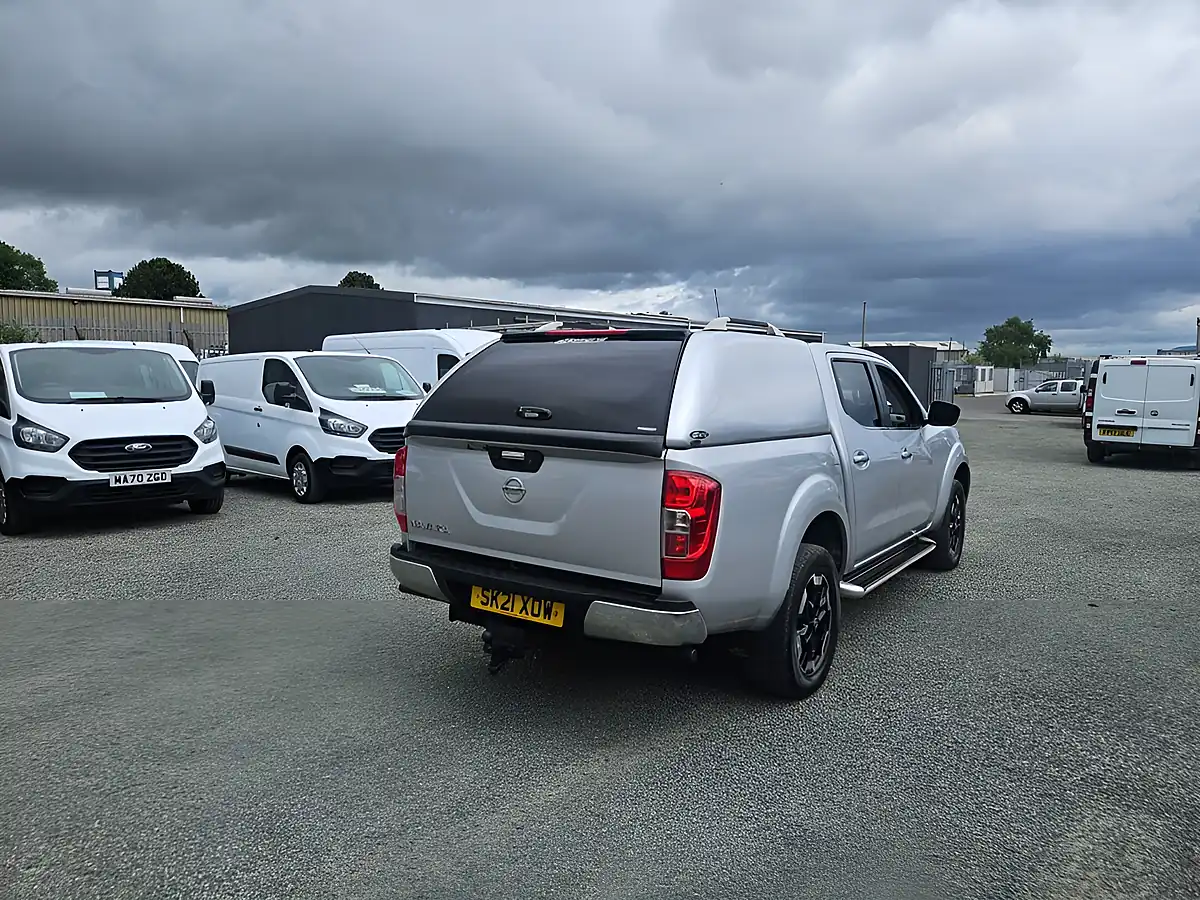 Used 2021 Nissan Navara N-Connecta Silver - Interior and Exterior details 8