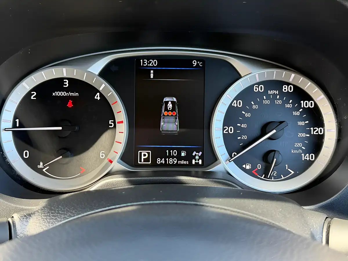 Used 2021 Nissan Navara N-Guard Grey - Interior and Exterior details 14