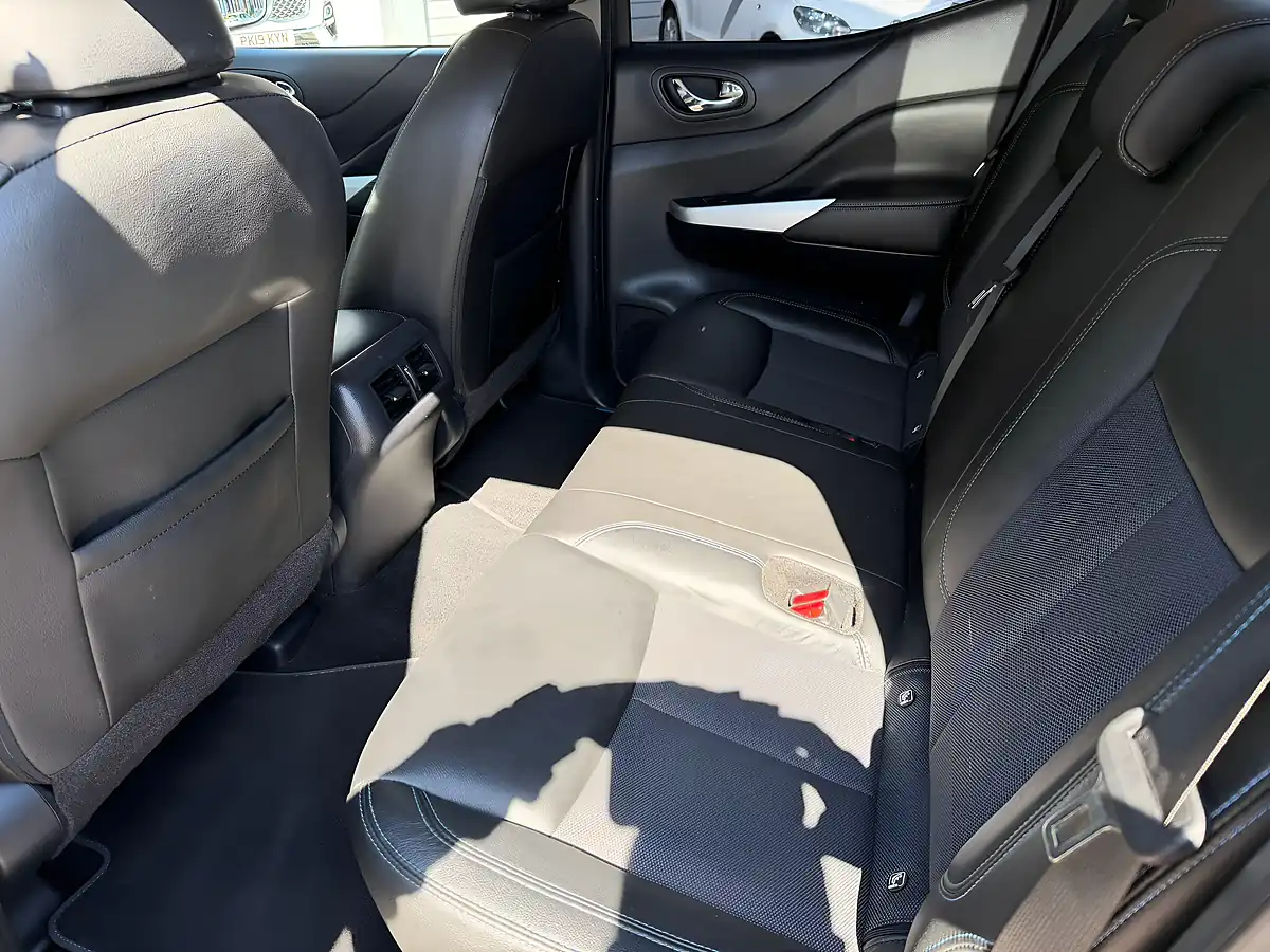 Used 2021 Nissan Navara N-Guard Grey - Interior and Exterior details 16