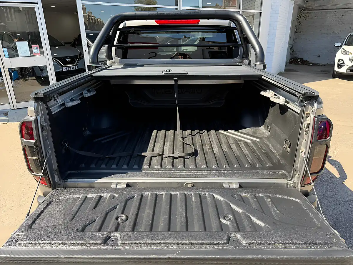 Used 2021 Nissan Navara N-Guard Grey - Interior and Exterior details 17