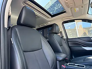 Used 2021 Nissan Navara N-Guard Grey - Interior and Exterior details 5