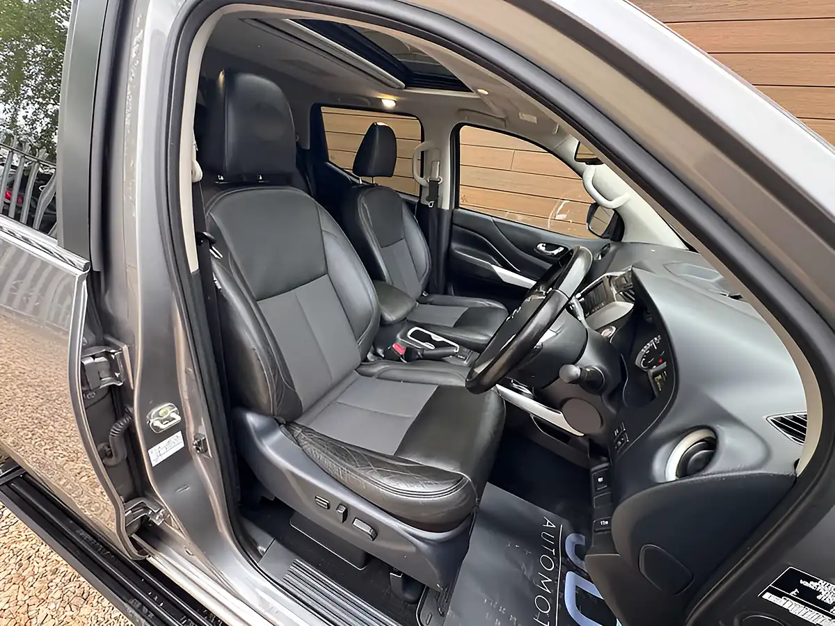 Used 2021 Nissan Navara N-Guard Grey - Interior and Exterior details 14