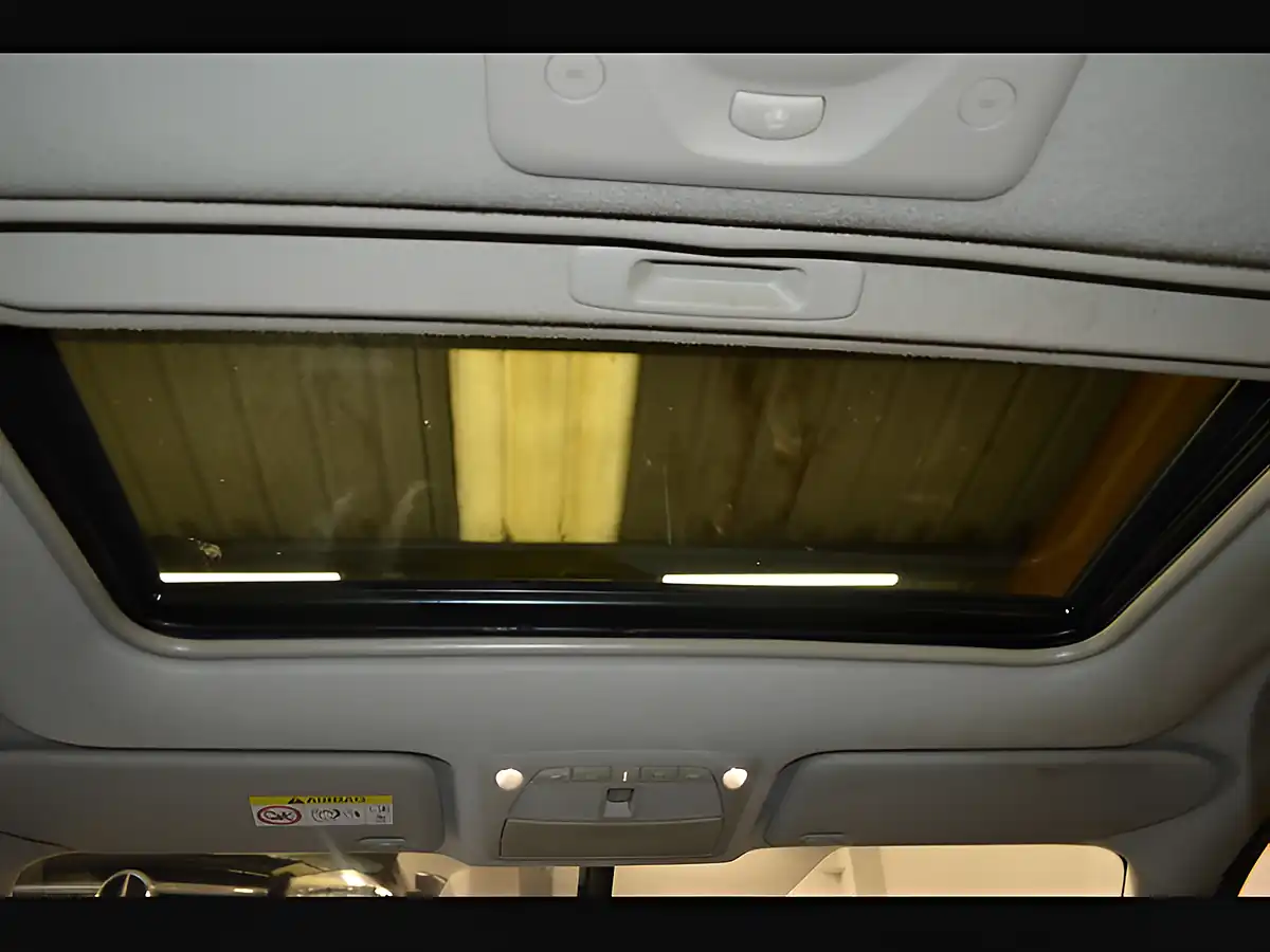 Used 2021 Nissan Navara N-Guard Grey - Interior and Exterior details 14