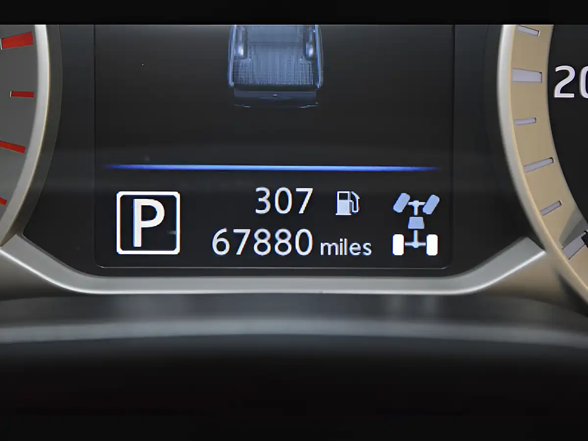 Used 2021 Nissan Navara N-Guard Grey - Interior and Exterior details 15