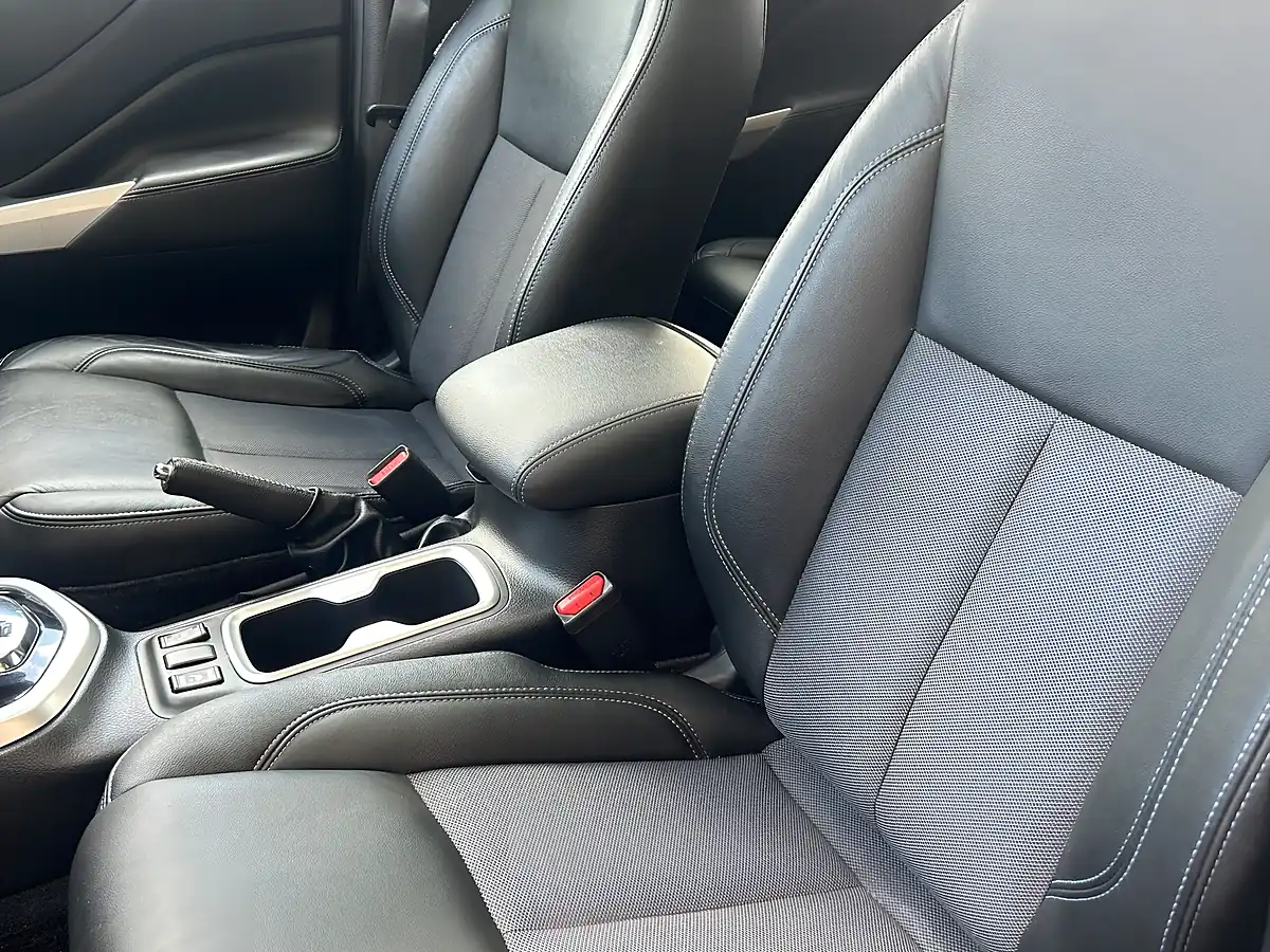 Used 2021 Nissan Navara N-Guard Metallic Grey - Interior and Exterior details 14