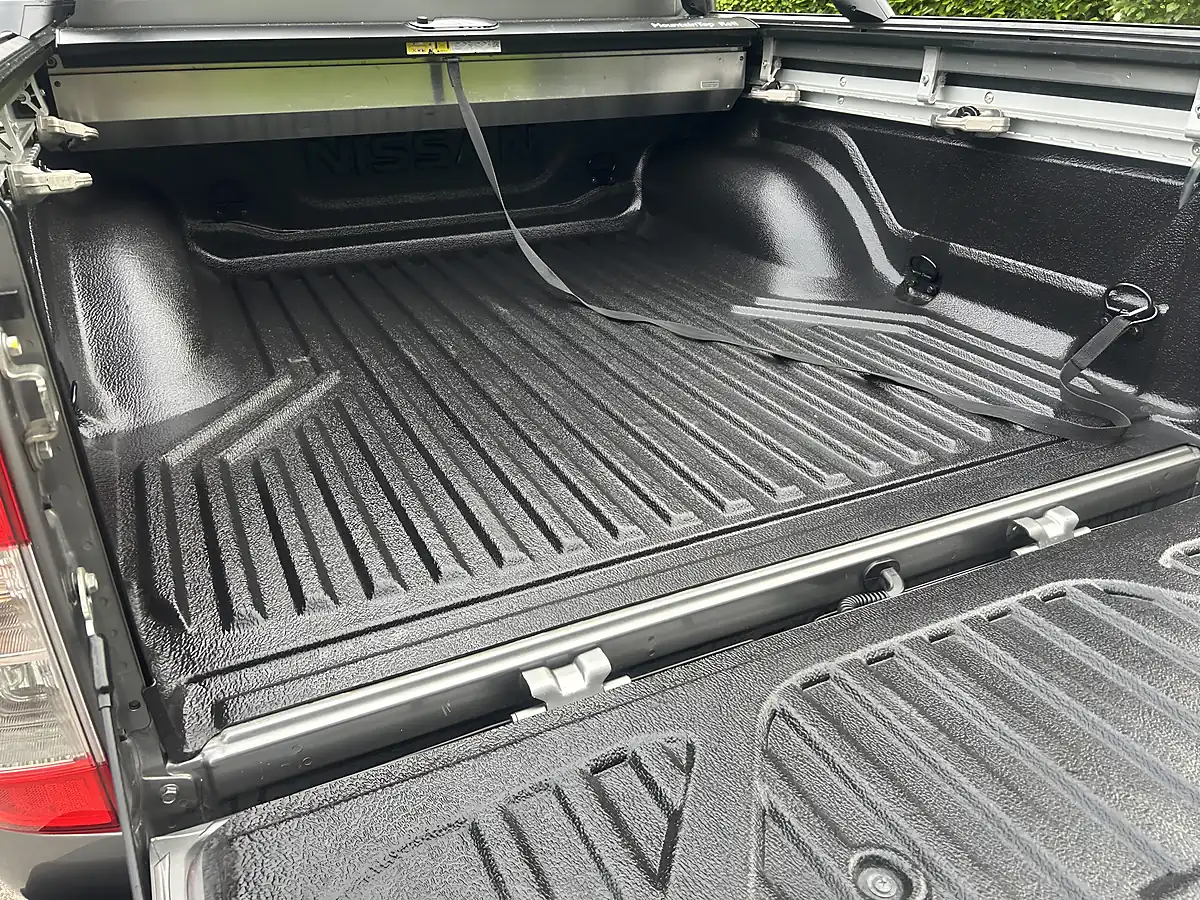 Used 2021 Nissan Navara N-Guard Metallic Grey - Interior and Exterior details 7