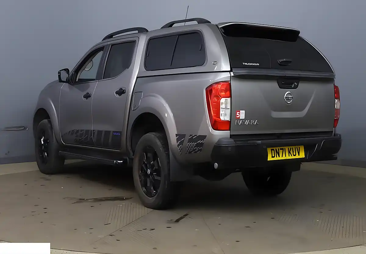 Used 2021 Nissan Navara N-Guard Metallic Twilight Grey - Interior and Exterior details 6