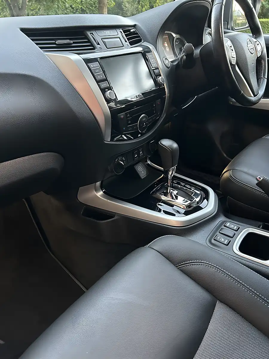 Used 2021 Nissan Navara N-Guard Twilight Grey - Interior and Exterior details 15