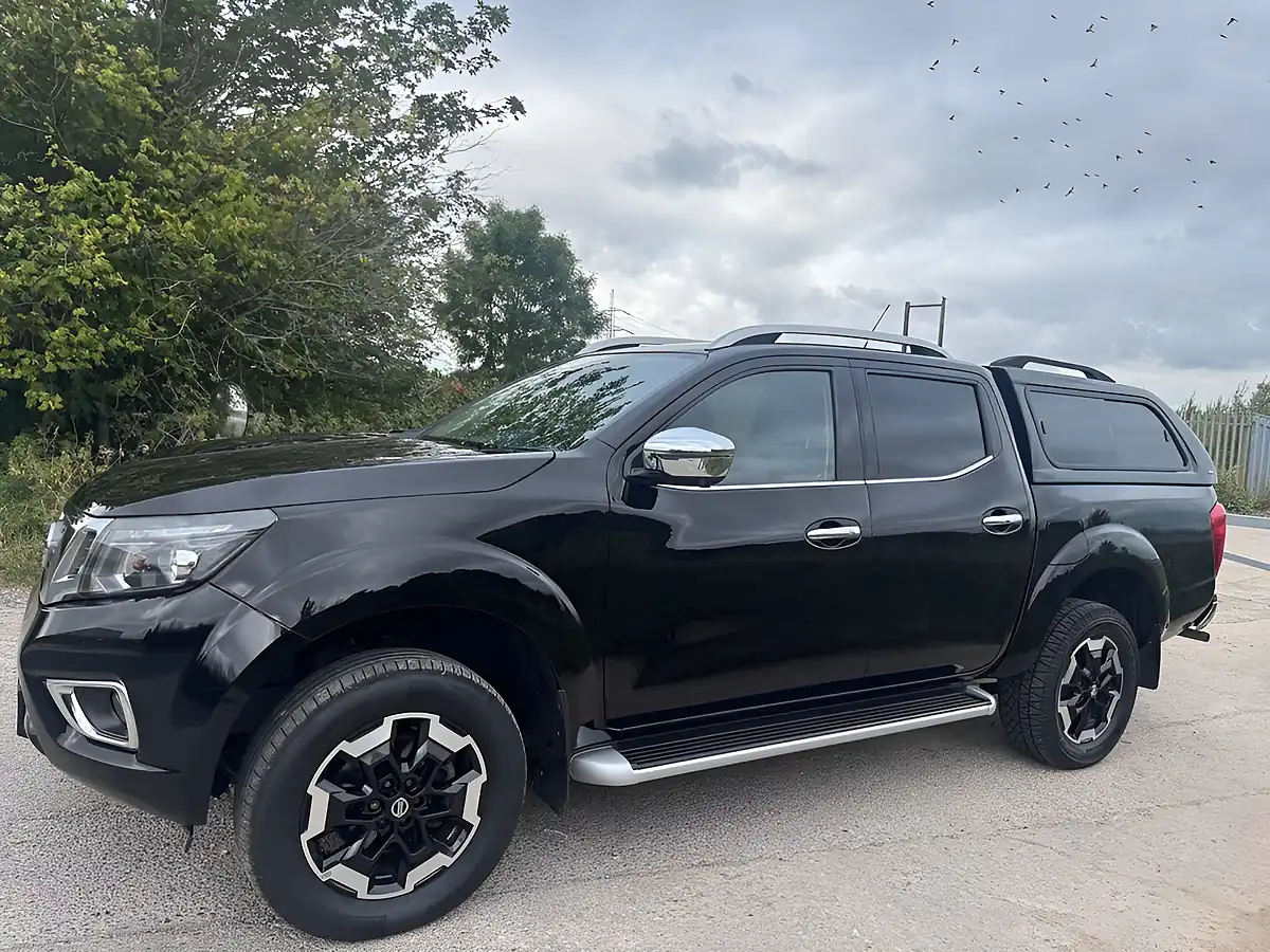 Used 2021 Nissan Navara Tekna Black - Interior and Exterior details 11