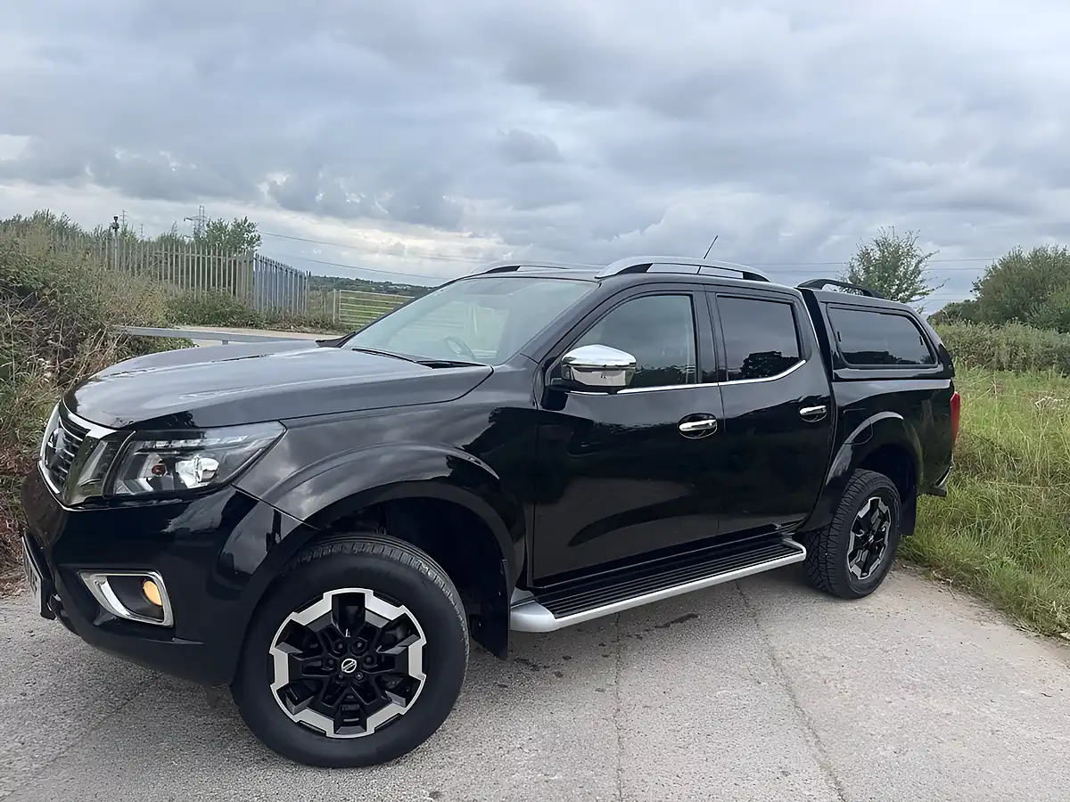 Used 2021 Nissan Navara Tekna Black - Interior and Exterior details 13