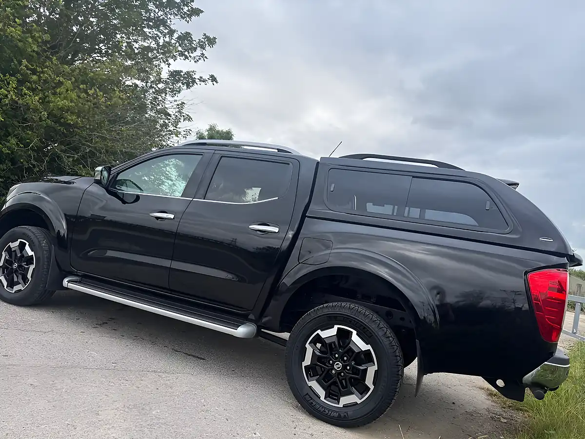 Used 2021 Nissan Navara Tekna Black - Interior and Exterior details 14