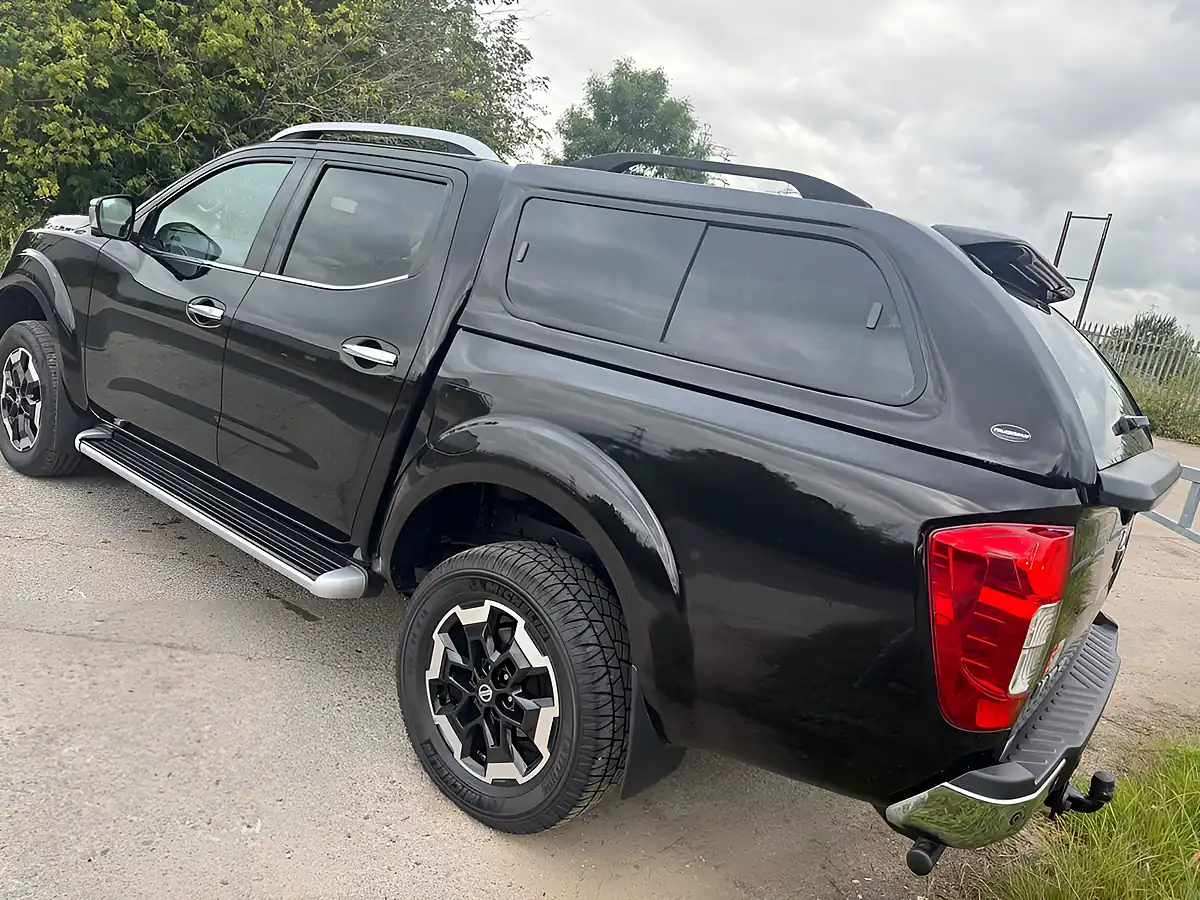 Used 2021 Nissan Navara Tekna Black - Interior and Exterior details 15