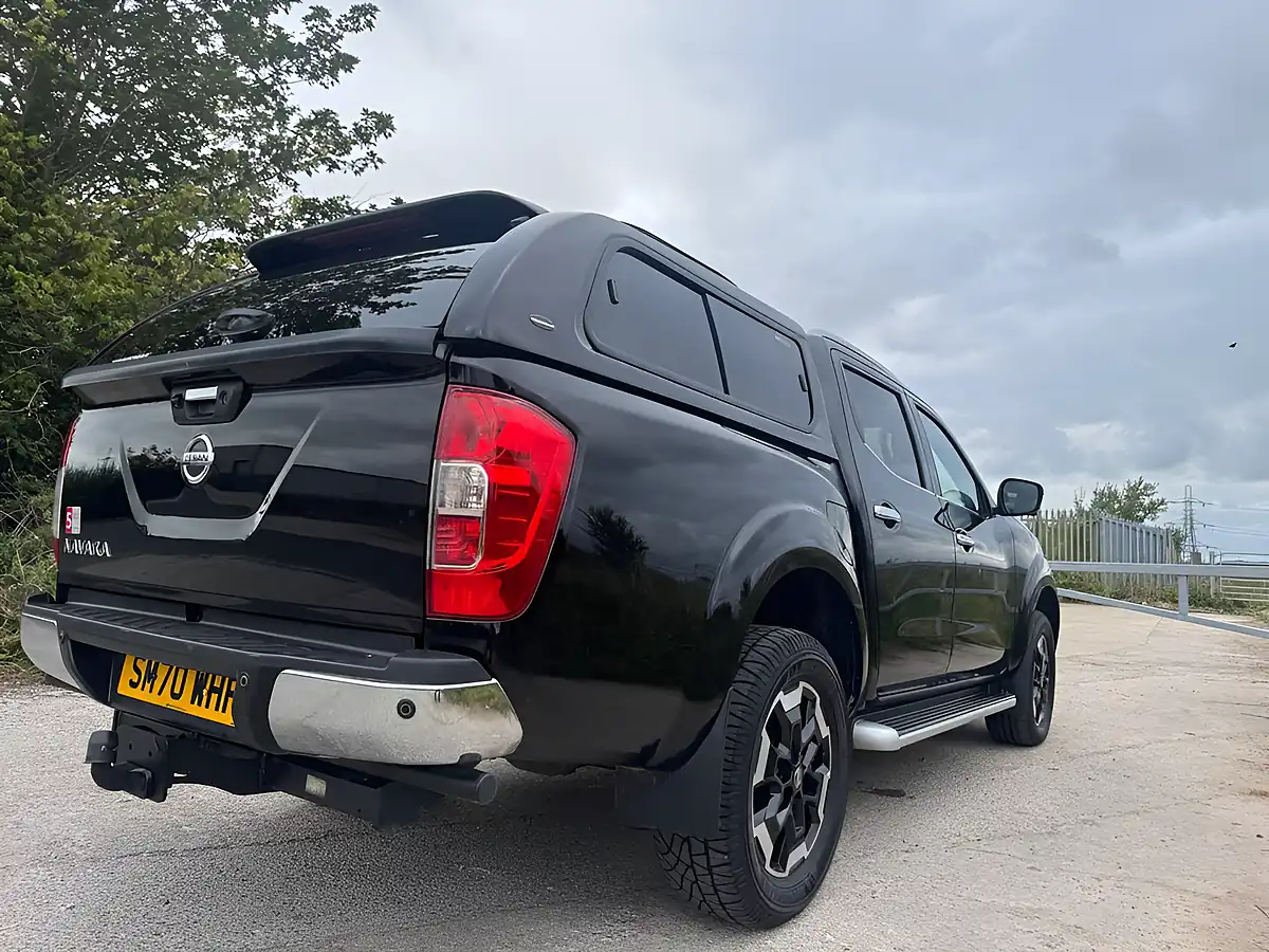 Used 2021 Nissan Navara Tekna Black - Interior and Exterior details 17