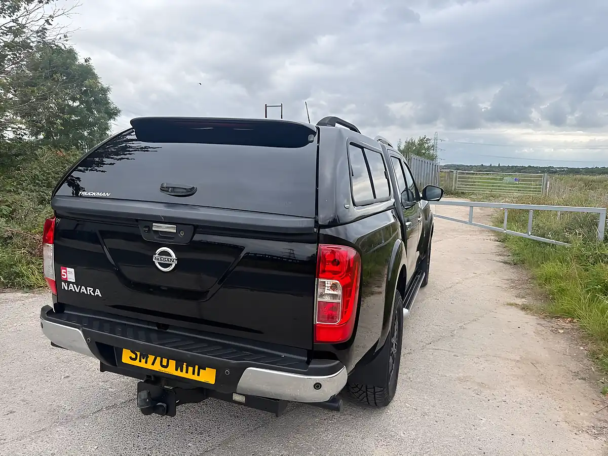 Used 2021 Nissan Navara Tekna Black - Interior and Exterior details 18
