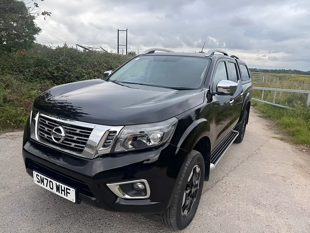 Used 2021 Nissan Navara Tekna Black - Interior and Exterior details 9